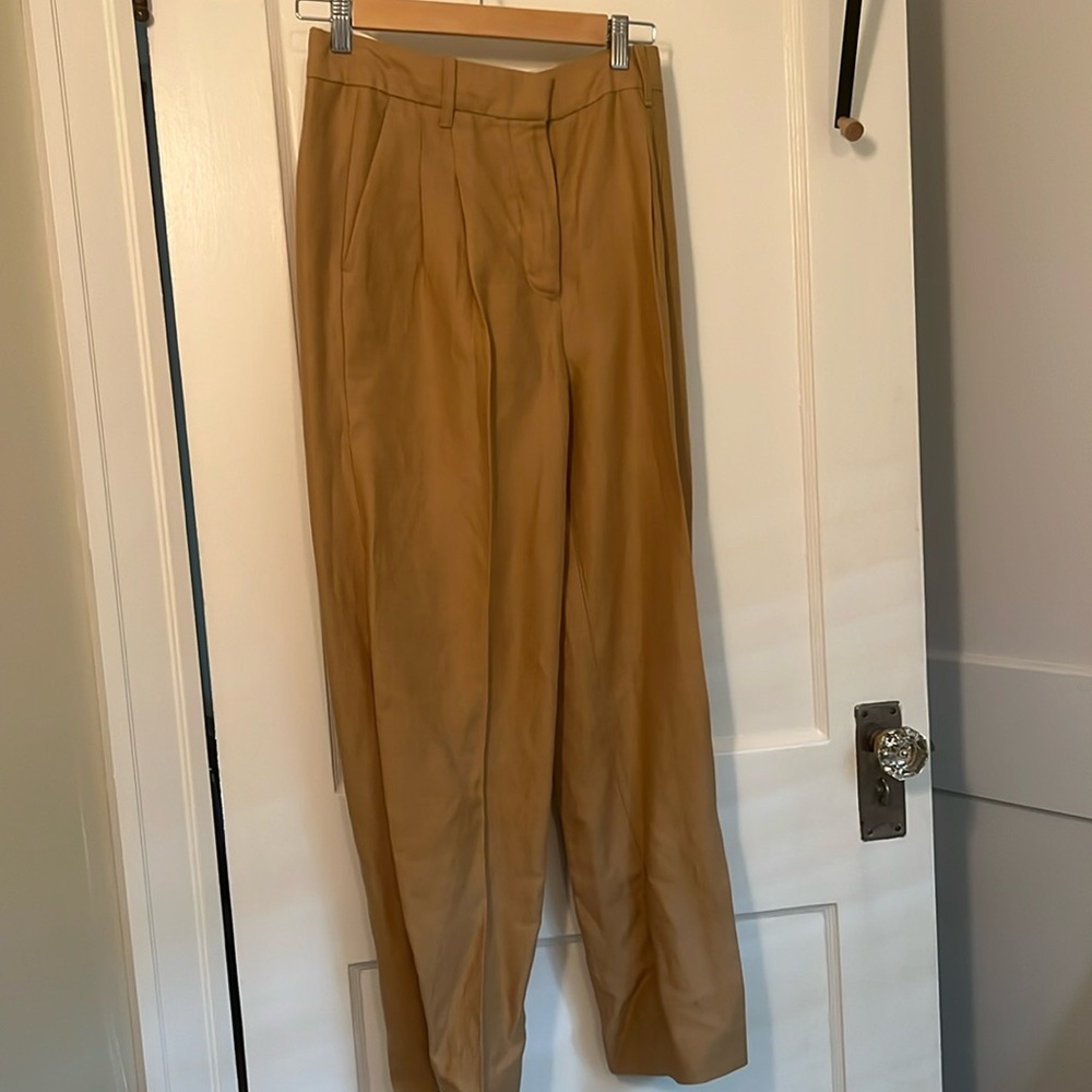 Aritzia “Effortless Pant”